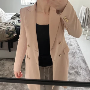 zara Kavaj  - Helt ny zara kavaj som aldrig kommit till användning 🩷🫶
