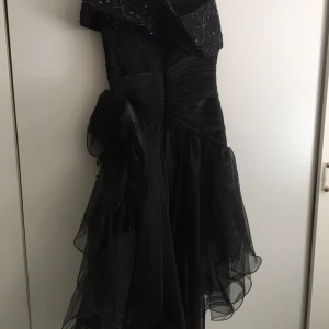 Klänning  - Oanvänd 