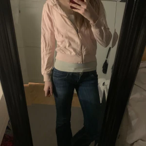 Kofta - Jätte söt rosa kofta💓