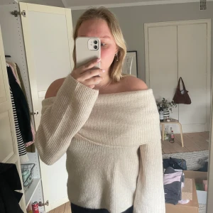 Off shoulder tröja - Off shoulder tröja från HM i storlek XS