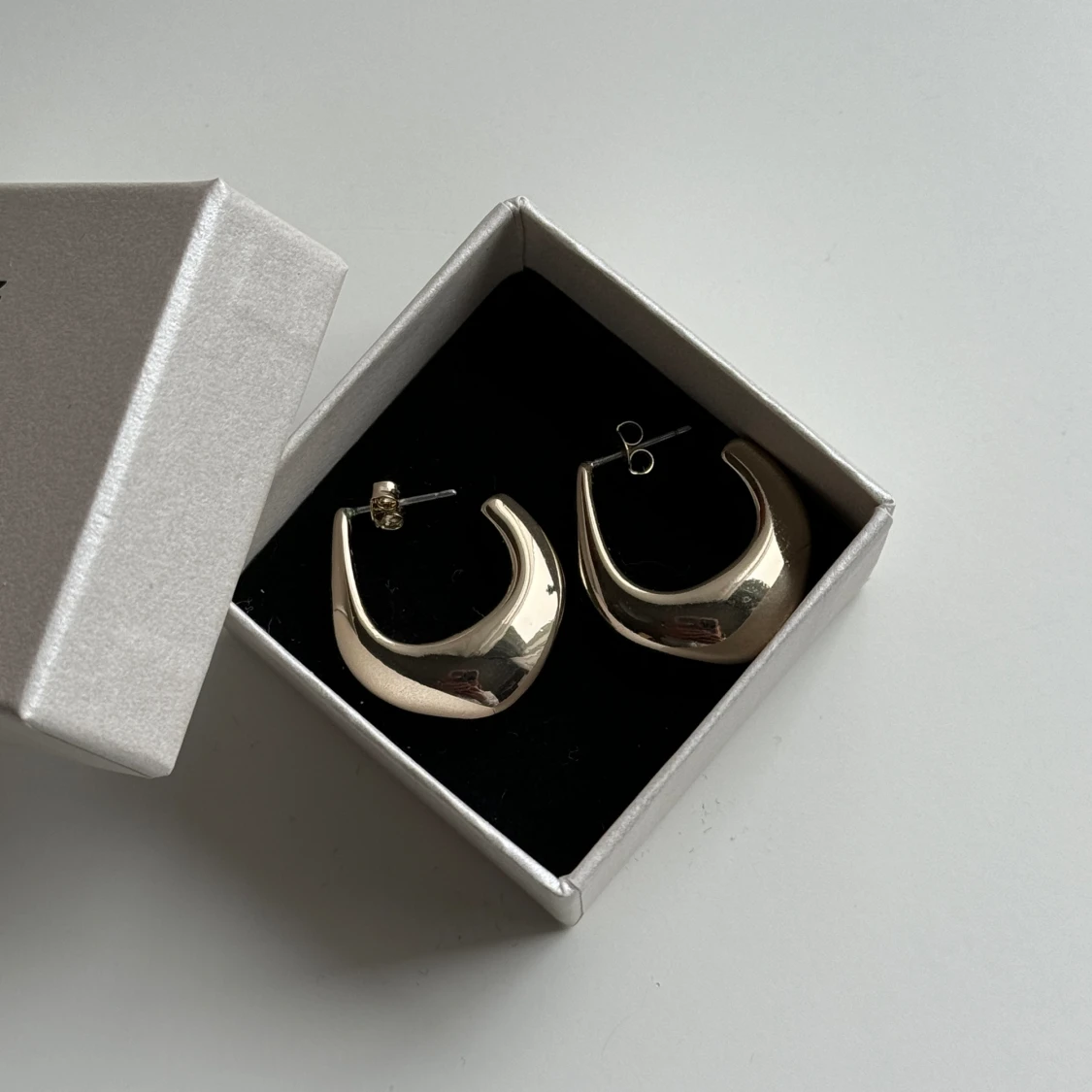 Superfina örhängen