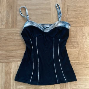 Linne - Fint figurformande linne med justerbara axelband