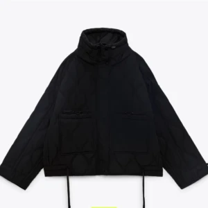 Vår jacka  - Säljer min vår jacka från zara då den inte kommer till användning 