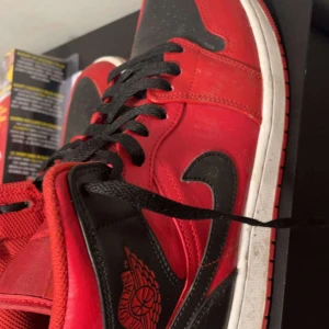 Jordan 1 mid - Mycket bra skick 