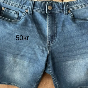 Jeansshorts  - Jeansshorts