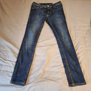 Goa jack and jones jeans i strl. 30×32. Tvärfet tvätt. Vid frågor eller fler bilder är det bara att skriva. //Kba_Closet 