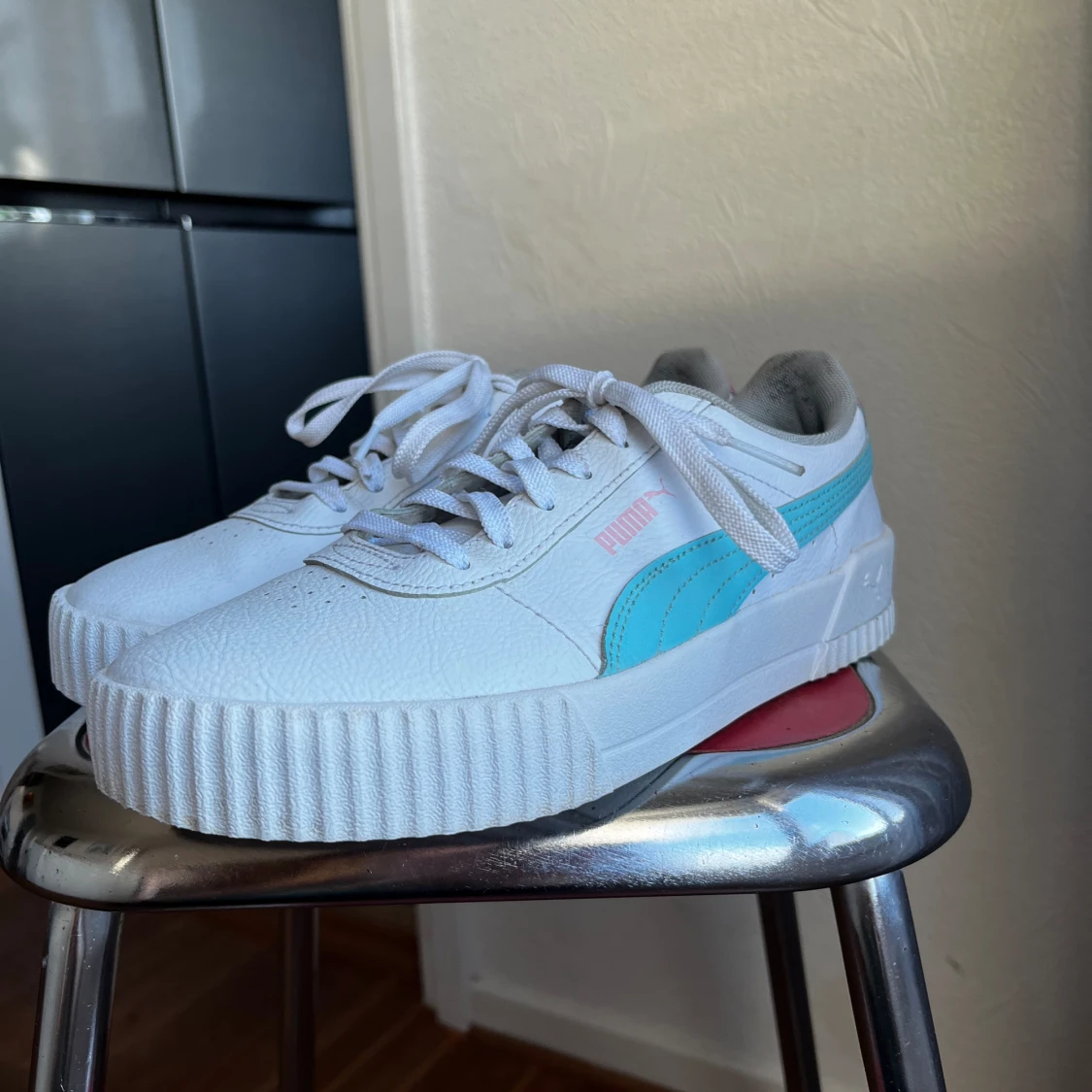 Söta vita Puma sneakers - 90