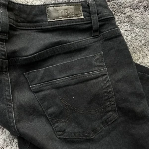 Ltb jeans - Säljer svarta ltb jeans som är slutsålda överallt! Eftersom att de inte var min storlek💕