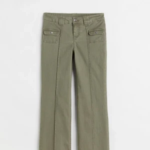 H&M jeans -  säljer nu dessa så himla snygga H&M jeans som är så populära och helt slutsålda❤️❤️❤️