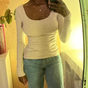 Fint långärmad tröja  - Bra skick 