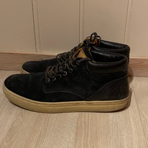 Timberland Adventure - Snygga, varma och stiliga skor ifrån Timberland. Passa på att köpa dessa snygga skor för endast 599. Skick 8/10.  Kolla in mina andra annonser🤗  Fraktas inom 48h📦📩