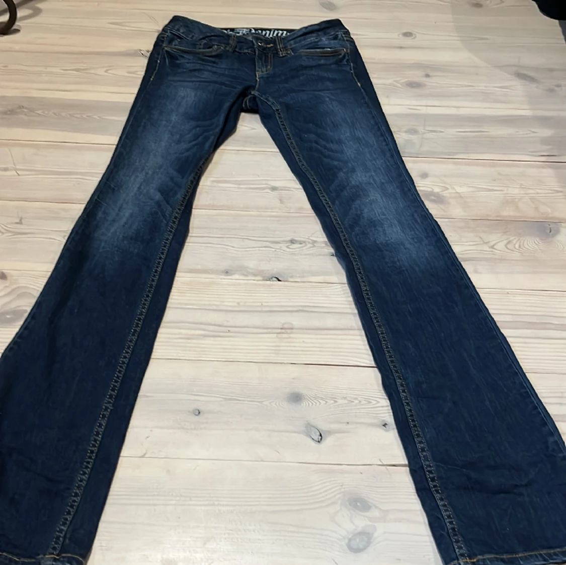 Bootcut och lågmidjade jeans