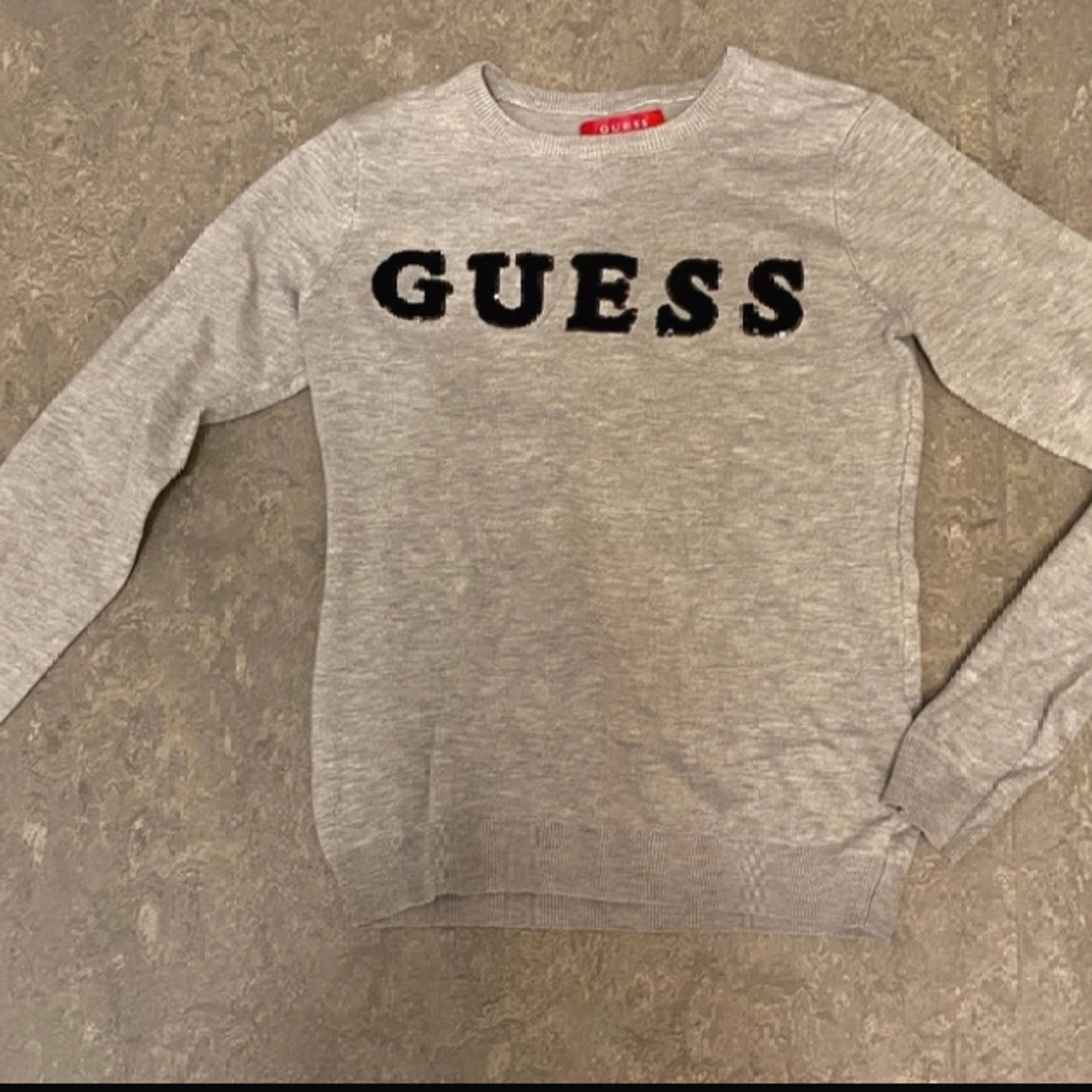 Ny Guess-tröja! - 91