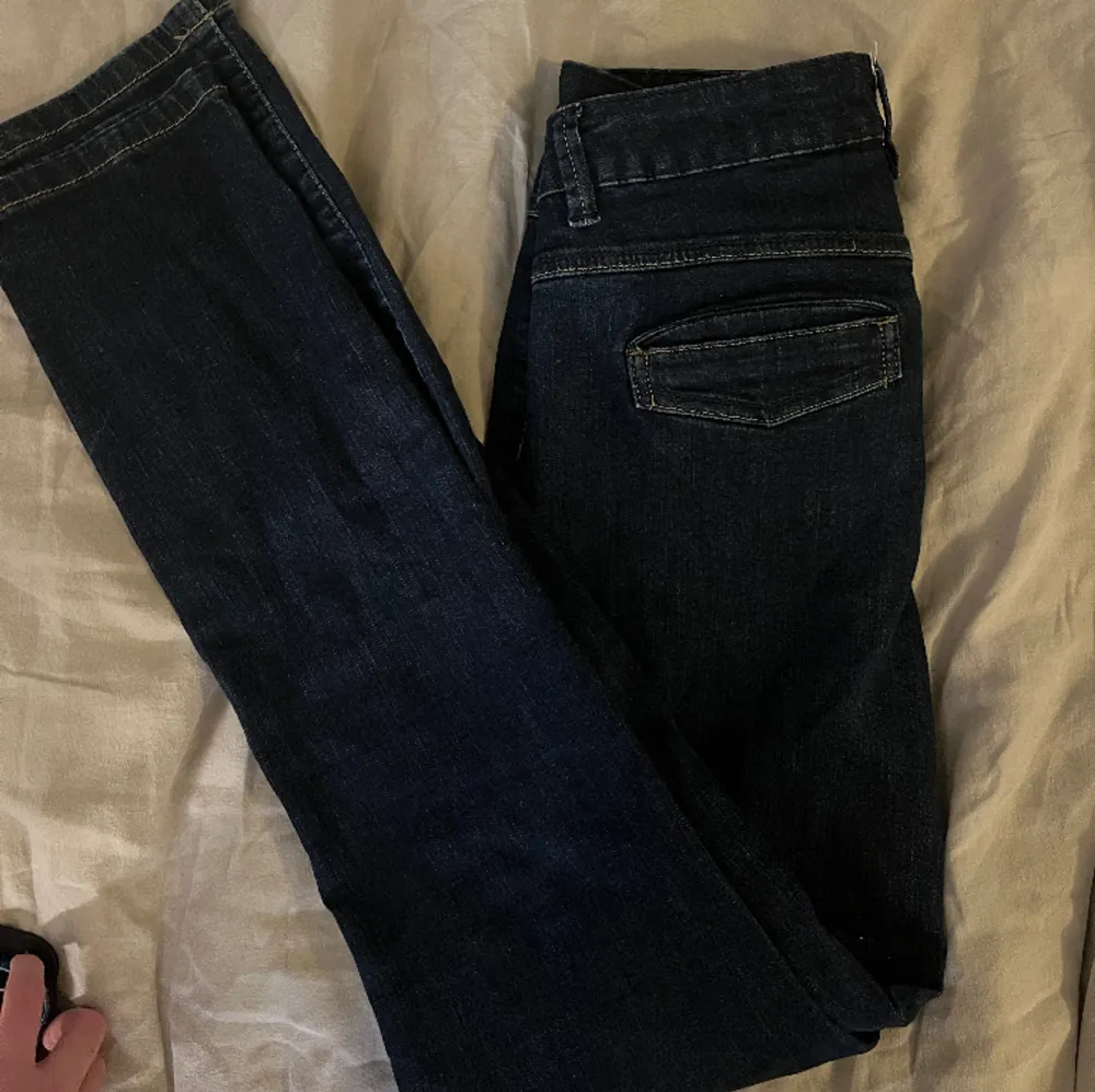 Snygga jeans . Jeans & Byxor.
