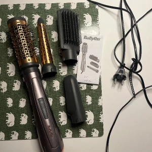 Babyliss hårtork - Hårtork som blåser från babyliss mycket bättre för håret då den blåser och inte är bara värme 