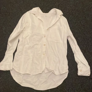 Skjorta Zara, strl 152 - Skjirta från Zara, strl 152