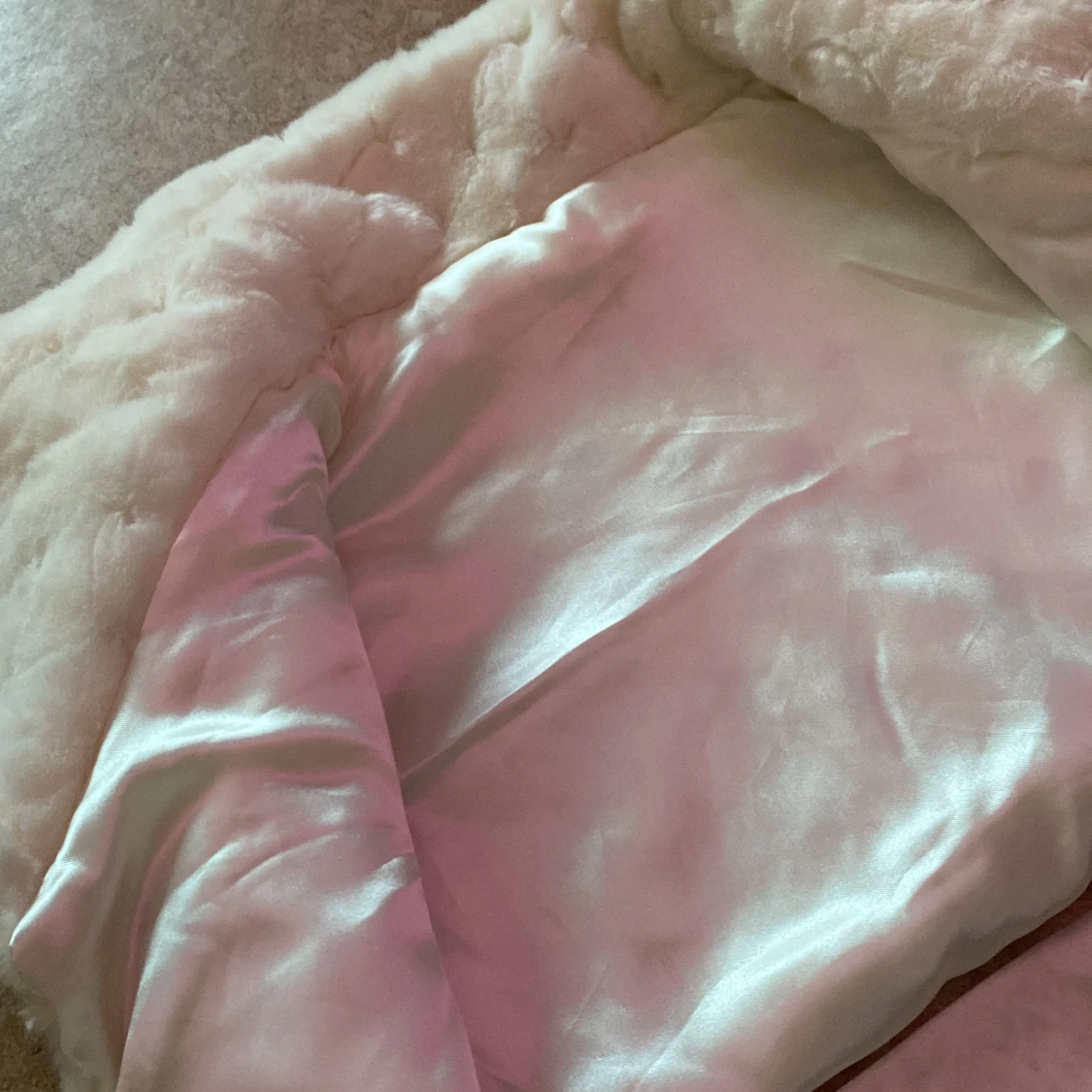 Assnygg pälsjacka - 90