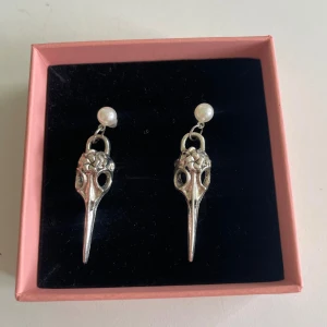 Örhängen - Säljer då de inte kommer till användning💕hör av dig vid frågor