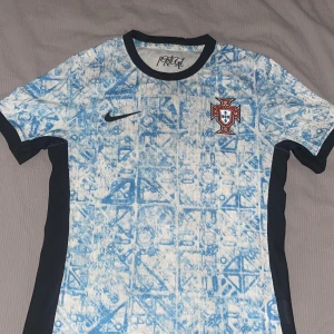 Portugal  - PORTUGAL T-Shirt whit out name and number 