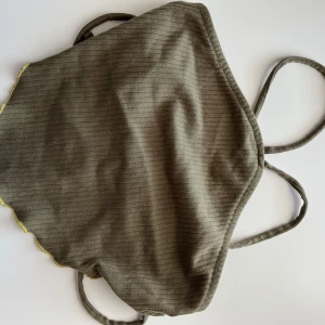 Linne med snörning  - Använt ett par gånger 