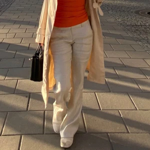 Linjebyxor  - Säljer mina linjebyxor från Nelly, köpte par andra som tycker om mer. Sitter jätte fint och använd knappt. Storlek 32 men passar även 34. 