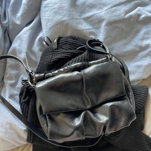 Väska - Väska från zara!