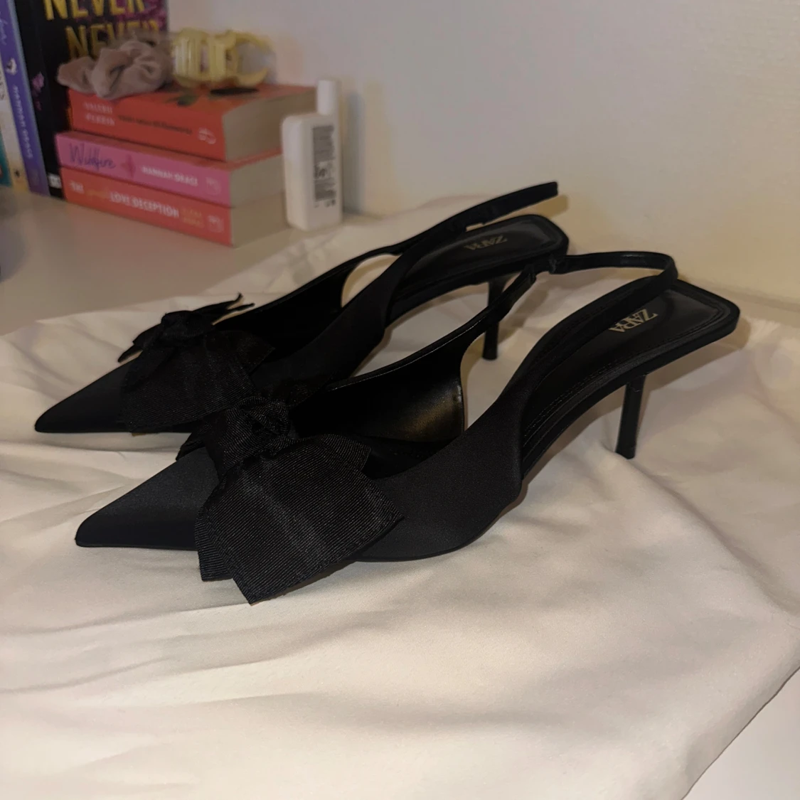 Klackskor med rosett - 90