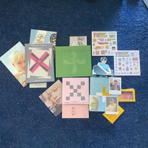 TXT album + photocard  - (Kan PM om du vill köpa hela settet också) Detta är post 5 av 13 annonser på kpop album. Vissa inkluderar photocards. Jag har försökt förklara vad som kommer med vad, det kanske verkar lite stökigt så meddela mig gärna privat ^^ 