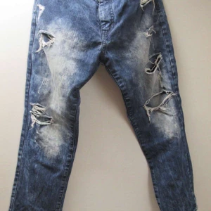 Southpole Jeans - Southpole Jeans - Bra skick  300kr  Storlek: 38x30 