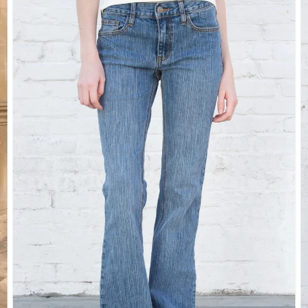 Rensar garderoben så jag säljer dessa svinsnygga brandy jeans. Knappast använda därav priset. AS bra kvalite!!😍Passar allt mellan xs-m. Jag är 170 och dem når till fötterna. Kan skicka fler bilder ifall det önskas. Köparen står för frakten❤️. Jeans & Byxor.