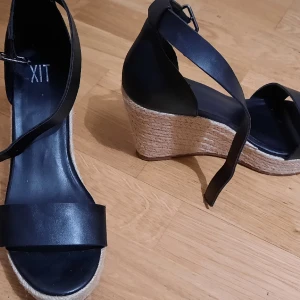 Kilklack  - Stl 38 knappt använd 