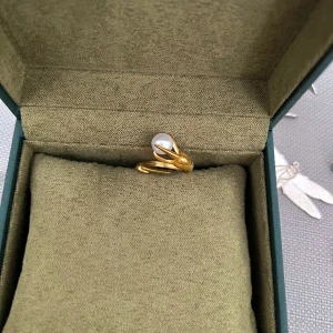 Klo ring - Klo ring med pärla 