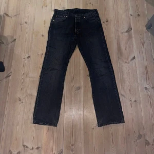 Levis jeans - Levis 501 i en riktigt fet tvätt  Hör av er vid frågor