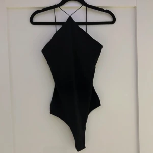 Body - Fin svart body från H&M!