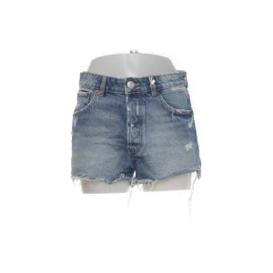 Jeansshorts  - Fina jeansshorts från zara!💕