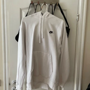 Nike hoodie oversized vit - Oversized vit hoodie från Nike 