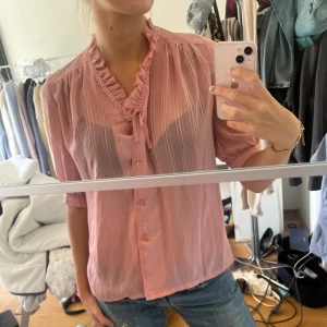 Fin blus - Väldigt fin rosa blus, storlek XS