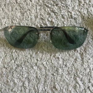 Raybens  - Säljer dessa raybens glasögon för ett bra pris kontakta för information 