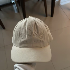 Hugo boss keps - Äkta Hugo boss keps 8/10 skick one size 