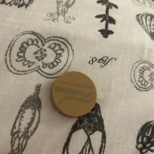 Brow färg?  - Användt men bra skick ändå