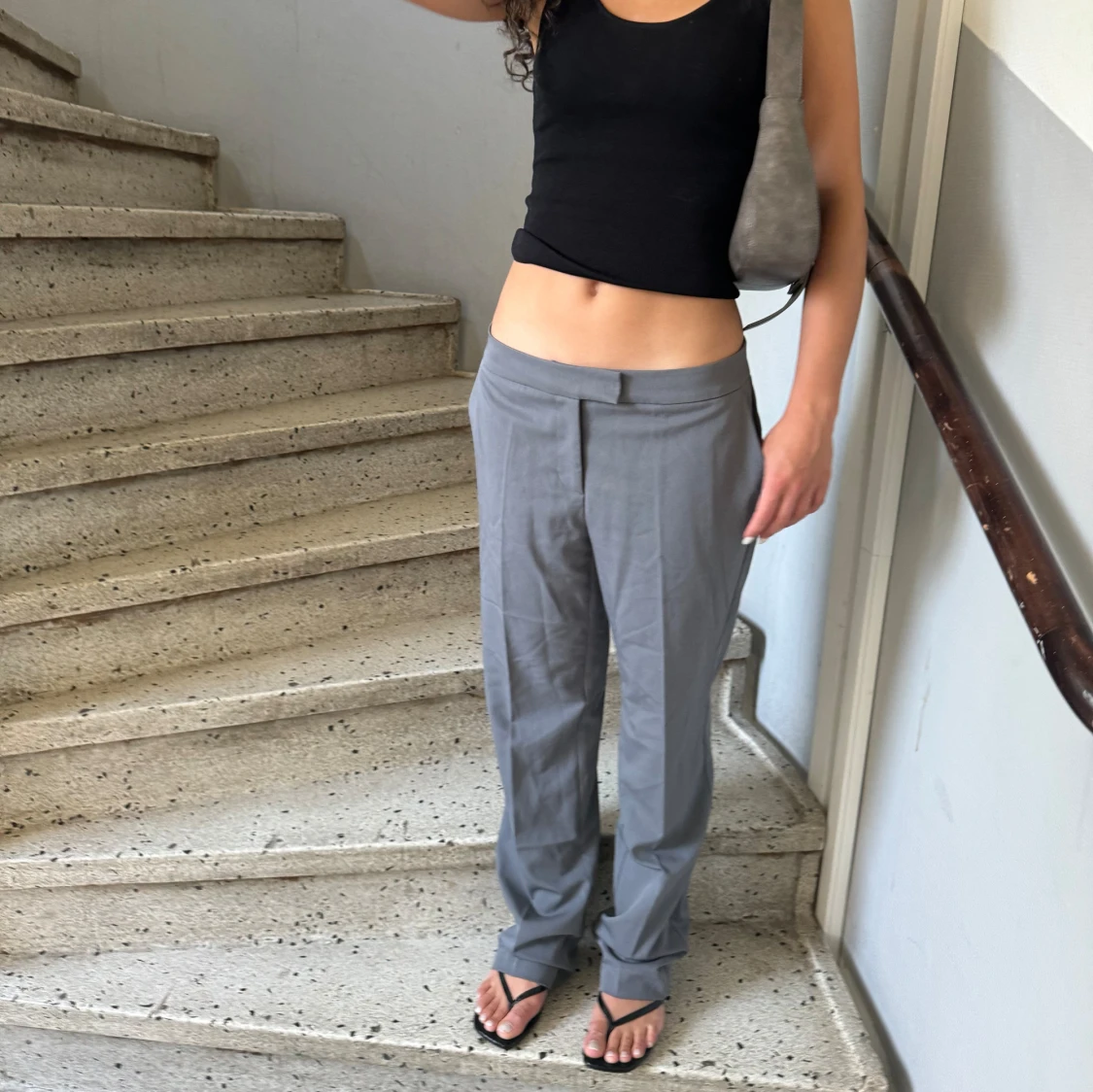 Gråa kostymbyxor - 90