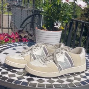 Maje skor - Maje sneakers Lage Ups  Små i storleken och är som 38