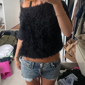 Pälströja - Gullig pälströja. säljs då den ej kommer till användning