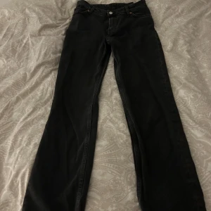 Low waist jeans  - Straight low waist Jeans från monki💓