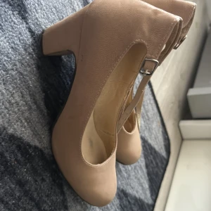 Biege pumps - Used condition. 