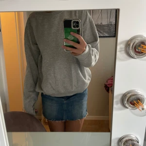 Sweatshirt!  - Grå sweatshirt från lager 157, sparsamt använd, inga defekter, oversize passar även L