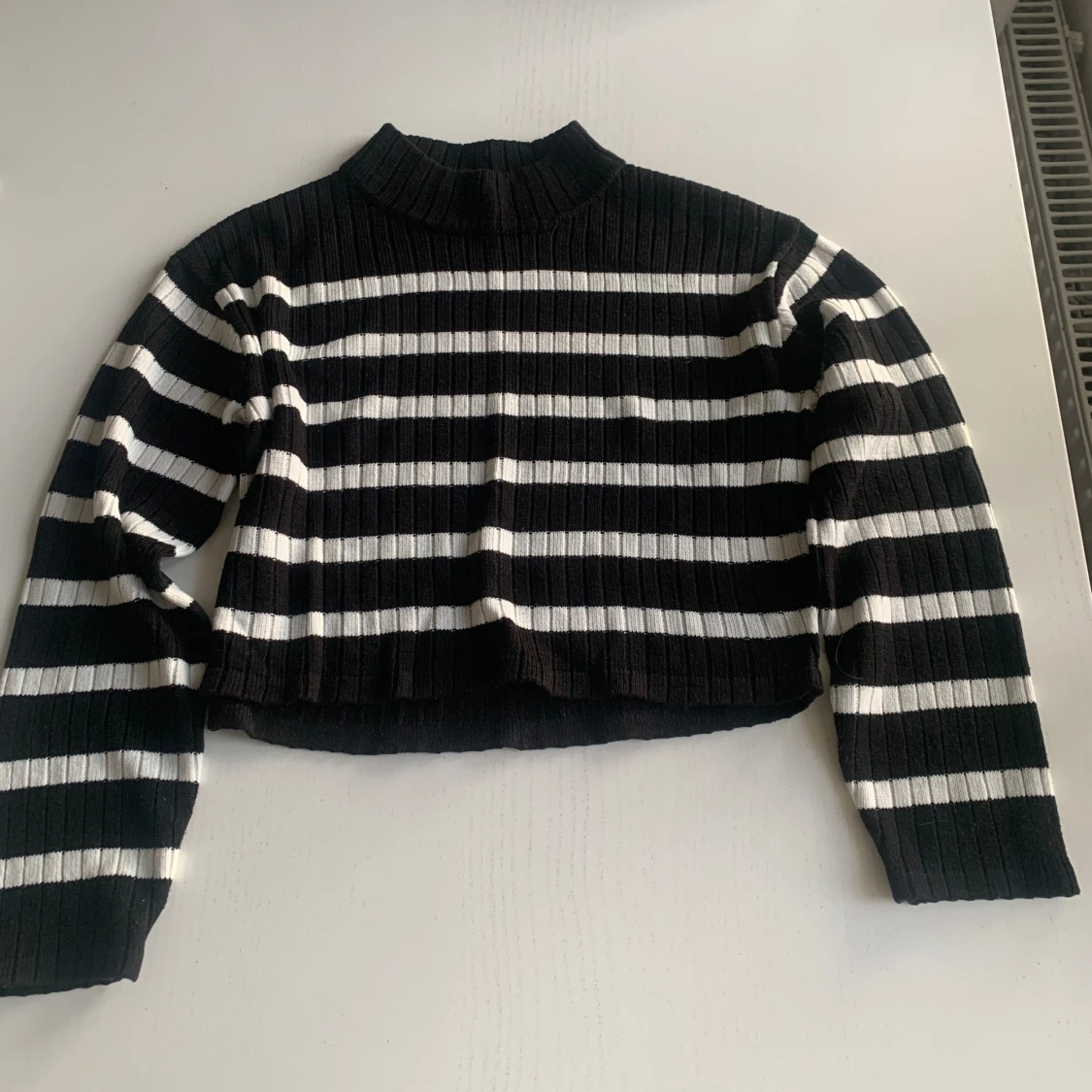 Randig stickad tröja - 90