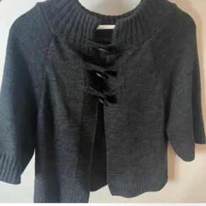 Stickad bolero - Super snygg 💞