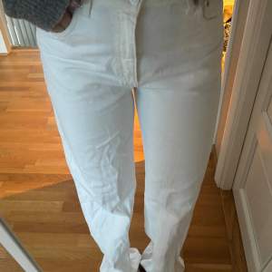 Visa jeans från zara med overzised fit 