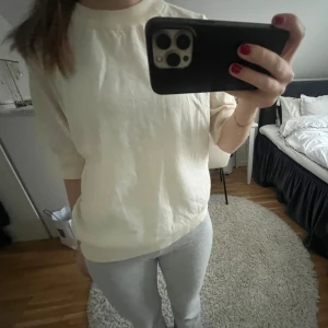 Stickad tshirt  - Stickad tshirt som inte längre kommer till användning 